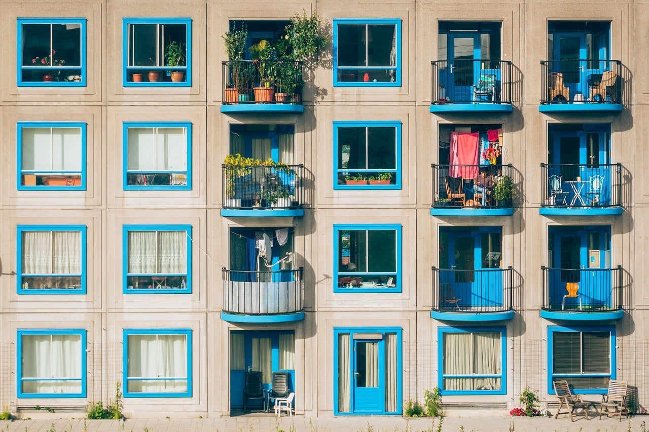 Elegir los colores de pintura para fachadas y exteriores: consejos y consideraciones